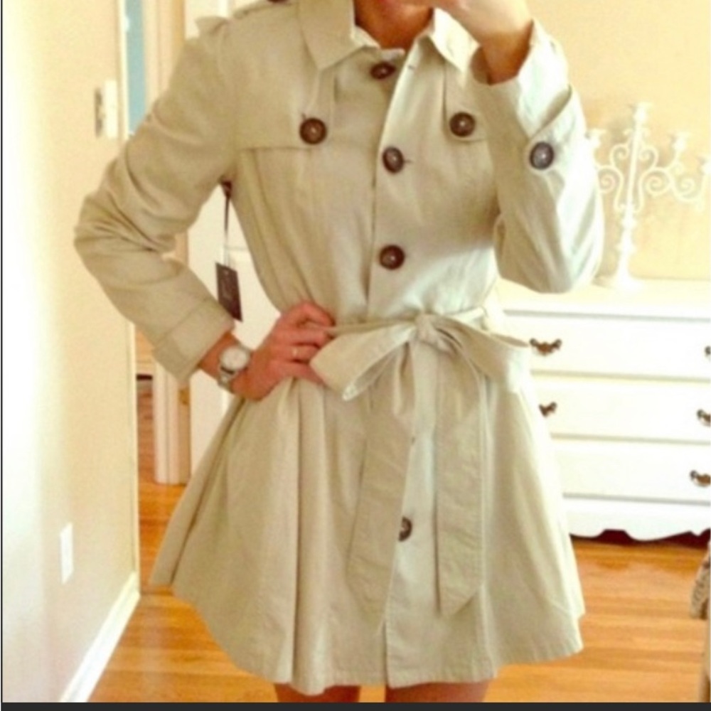 Awesome rain or shine coat